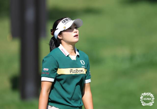 퍼팅 후 아쉬운 표정을 짓고 있는 이정은6. 사진 제공=KLPGA