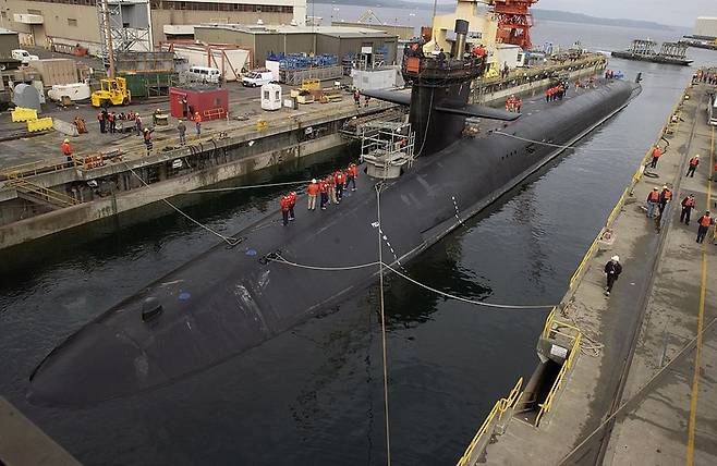 오하이오급 핵잠수함(SSBN-727) / U.S. Navy photo by Brian Nokell