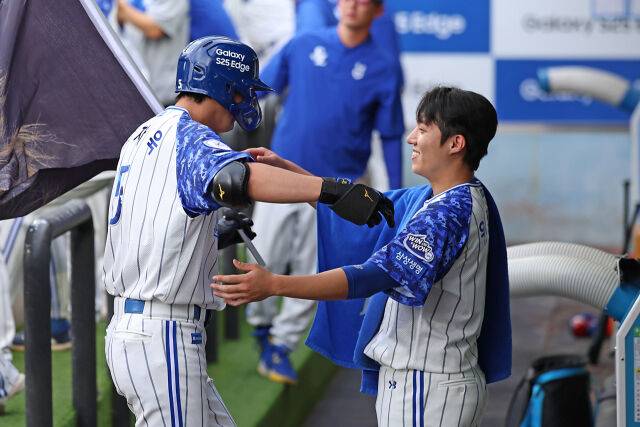 구자욱과 원태인./삼성 라이온즈