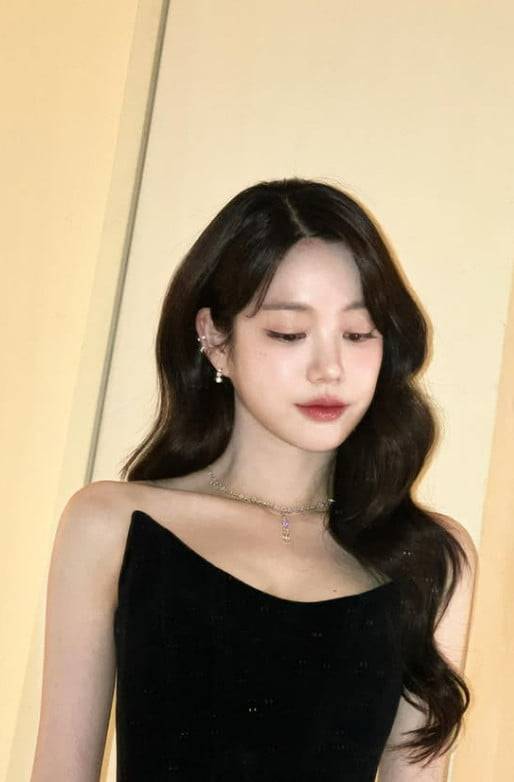 사진=이유비 SNS