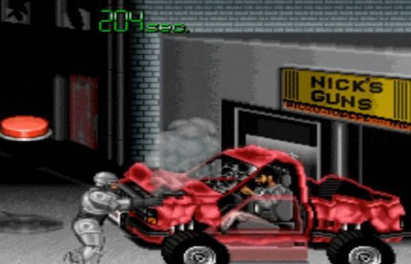 차량을 밀어서 박살내는 모습을 보라!