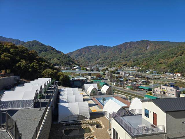 청도군 하늘위리조트 전경. 윤창식 기자