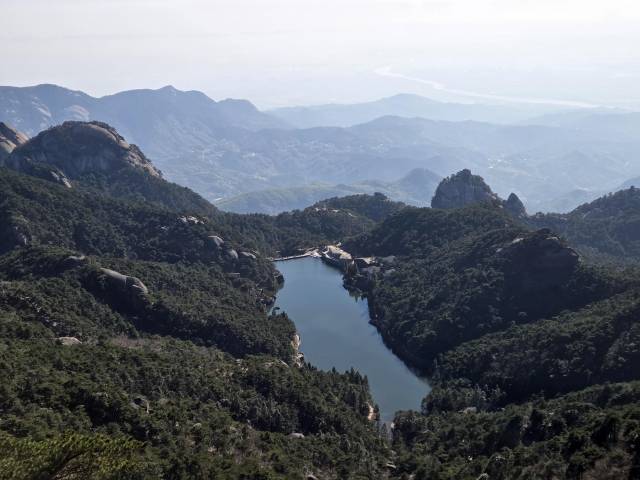 대별산맥 천주산의 모습