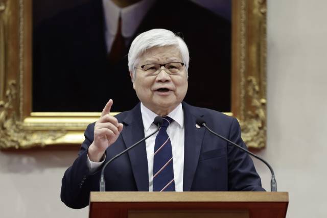 올해 3월6일 대만 타이베이 총통부 청사에서 열린 기자회견 중 웨이저자 TSMC 회장 겸 최고경영자(CEO)가 발언하고 있다. EPA연합뉴스