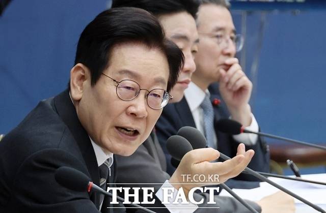 지난 12일 오전 세종시 정부세종컨벤션센터에서 열린 과학기술정보통신부·개인정보보호위원회·방송미디어통신위원회 업무보고에서 이재명 대통령이 발언하고 있다./뉴시스