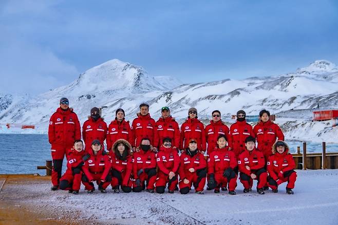 ▲제38차 월동연구대 연구반, 총무반, 유지반 등 총 18명으로 구성된다