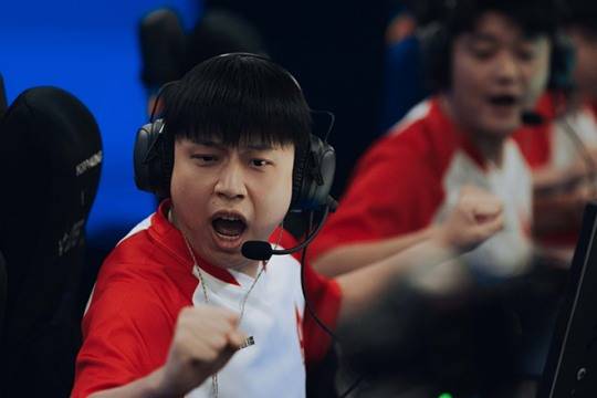 '크로스파이어 스타즈 2025 그랜드 파이널'에서 경기 MVP에 선정된 'ZQ' 장 치엔 선수. 사진 제공 : 스마일게이트