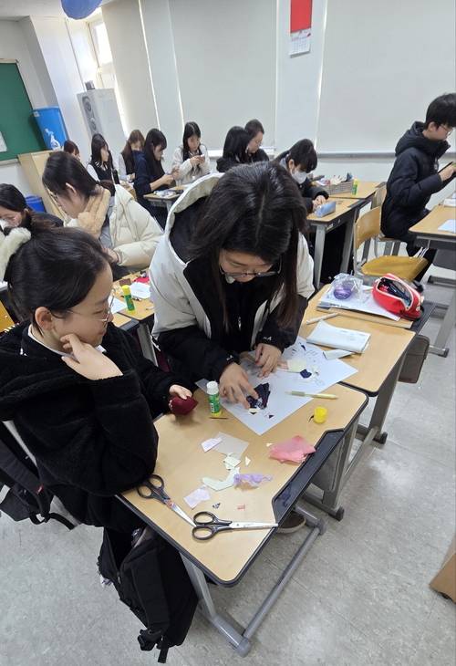 수원 권선고등학교 학생들이 학교주도 활동을 하고 있다. /권선고 제공