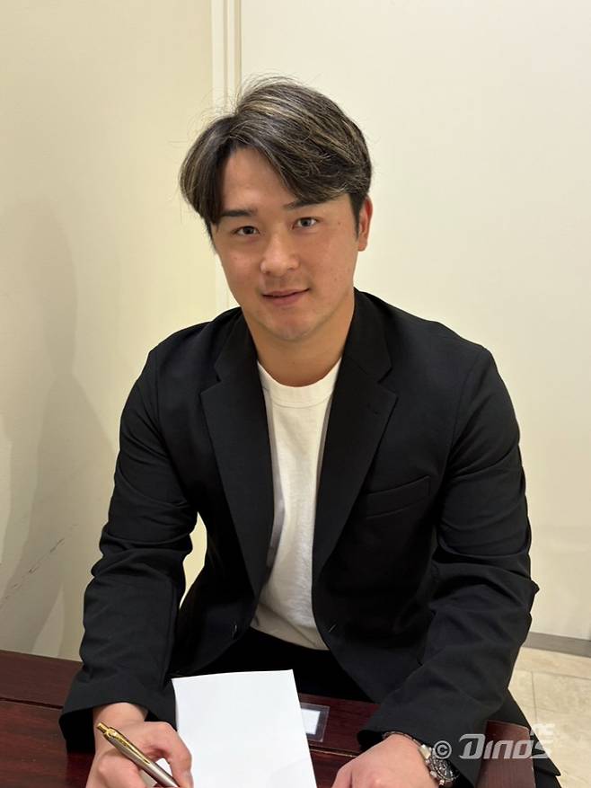 NC와 계약한 토다 나츠키. 사진제공=NC 다이노스