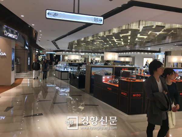 일본 도쿄 긴자의 롯데면세점 긴자점 내 모습. 경향신문 자료사진