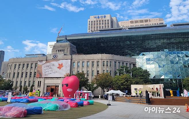 서울시가 위급상황 시 신속히 경보를 전파할 수 있도록 '민방공경보 전파체계'를 개선했다. 사진은 서울시청 전경. [사진=김한빈 기자]