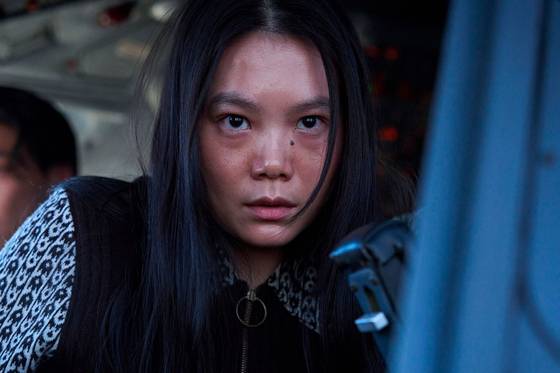 넷플릭스 영화 '굿뉴스'에서 여객기를 납치하는 적군파 대원 역을 맡아 강렬한 연기를 선보인 배우 야마모토 나이루. 사진 넷플릭스