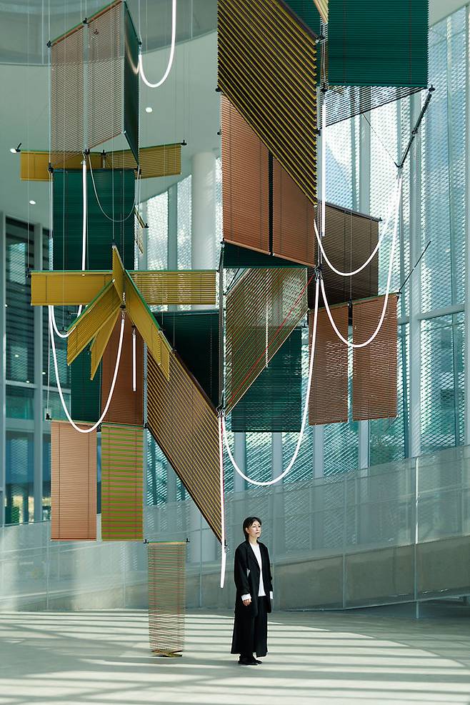 양혜규 작가. 사진: Chen Wan Ning Courtesy of the artist and Taichung Art Museum 이미지 제공: 국제갤러리 *재판매 및 DB 금지