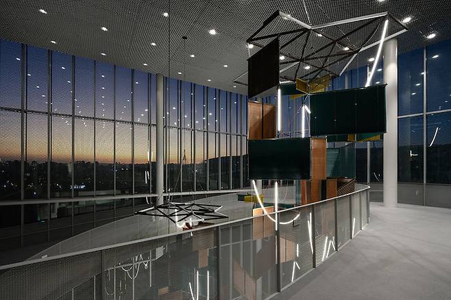 유동 봉헌 – 삼합 나무 그늘Liquid Votive – Tree Shade Triad〉, 2025 타이중미술관 아트 커미션 전시전경 대만 타이중미술관, 2025 사진: ANPIS FOTO Courtesy of the artist and Taichung Art Museum 이미지 제공: 국제갤러리 *재판매 및 DB 금지