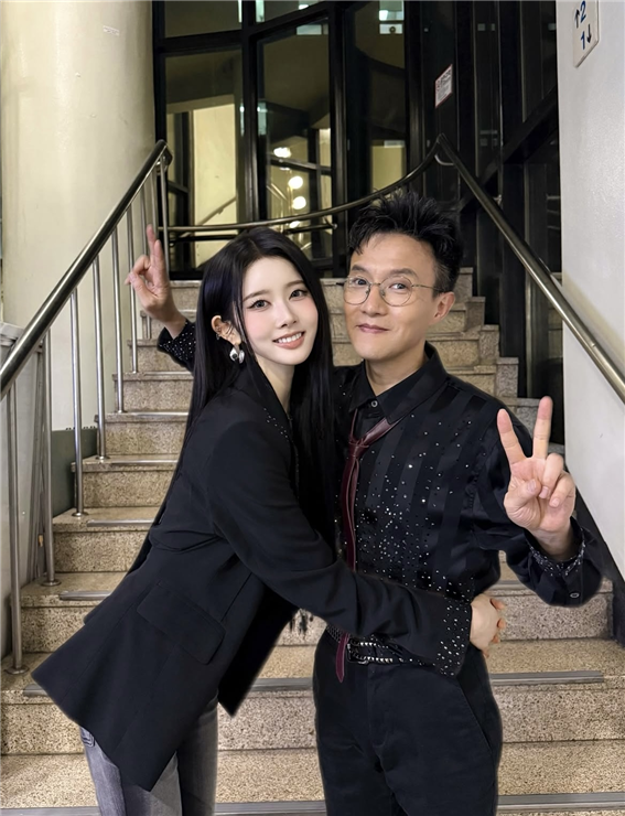 스테이시 시은과 아버지 박남정. 시은 SNS