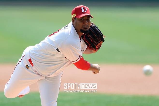 ▲ 도미니카 윈터리그에서 뛰다 2022년 SSG와 계약해 큰 화제를 모았던 이반 노바 ⓒ곽혜미 기자