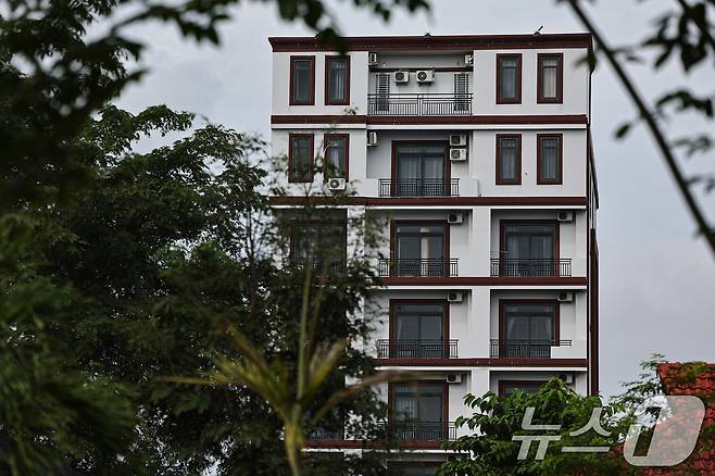 캄보디아 프놈펜 외곽 온라인스캠범죄가 이뤄졌던 건물의 모습. 2025.10.21/뉴스1 ⓒ News1 김도우 기자