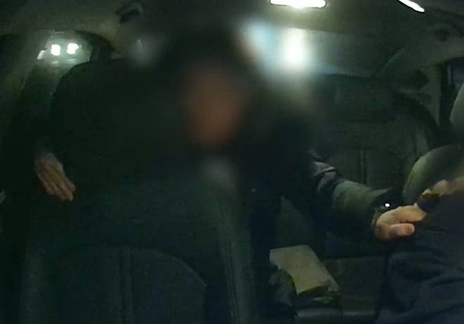 택시기사의 뺨을 때리고 운전을 방해한 한국과학기술원(KAIST) 교수가 항소심에서 벌금형으로 선처받았다. [SBS 보도화면]