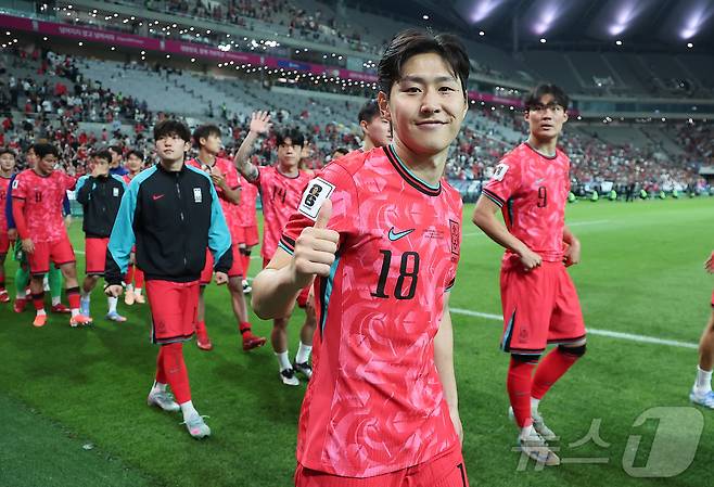 한국축구가 11회 연속 월드컵 본선 진출에 성공했다.ⓒ News1 김진환 기자