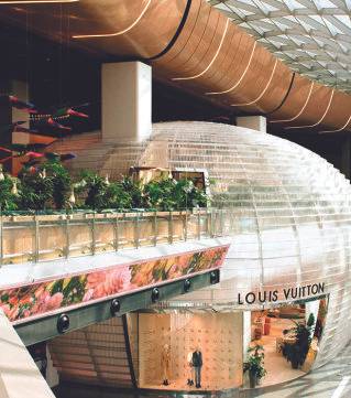 카타르 도하의 하마드국제공항에 프라이빗 라운지를 연 루이비통.&nbsp;