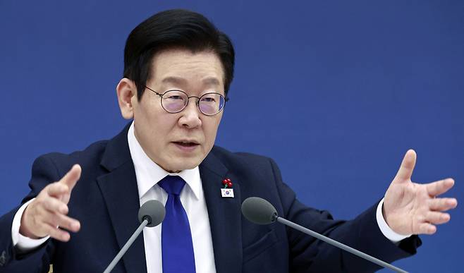 이재명 대통령이 지난 16일 정부세종컨벤션센터에서 열린 보건복지부(질병관리청)·식품의약품안전처 업무보고에서 발언하고 있다. [연합뉴스]