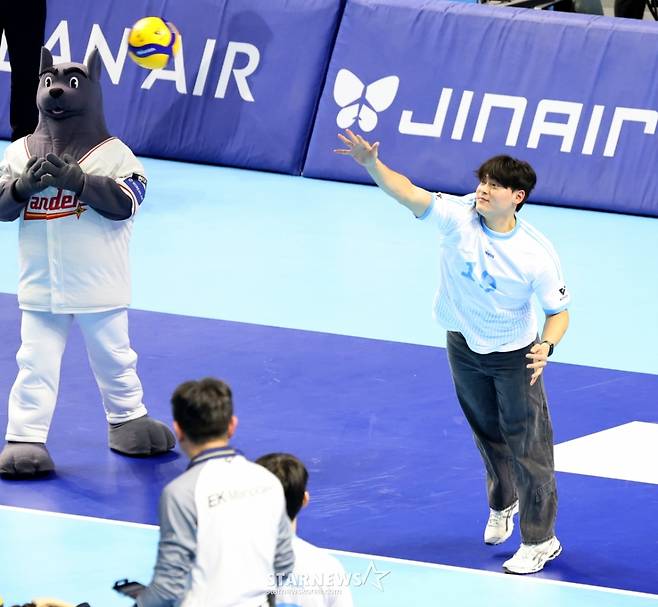 [한번에쓱]'소문난 잔치1-2위전이었건만' 현대캐피탈 3-0셧아웃시킨 대한항공