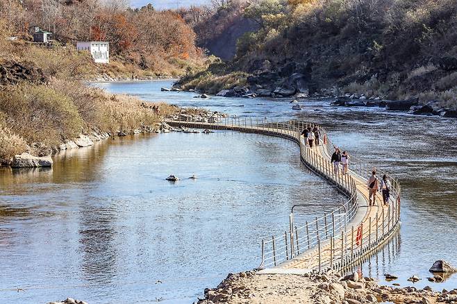 철원 한탄강 물윗길 부교[사진/임헌정 기자]