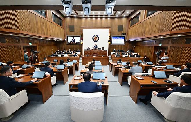 시의회 임시회 모습.