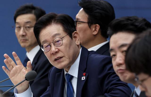 이재명 대통령이 지난 17일 정부세종컨벤션센터에서 열린 기후에너지환경부(기상청)·원자력안전위원회 업무보고에서 발언을 하고 있다. 대통령실사진기자단