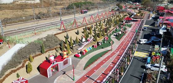 손님 맞이를 앞둔 경북 봉화군 소천면 분천산타마을 모습. 사진 봉화군