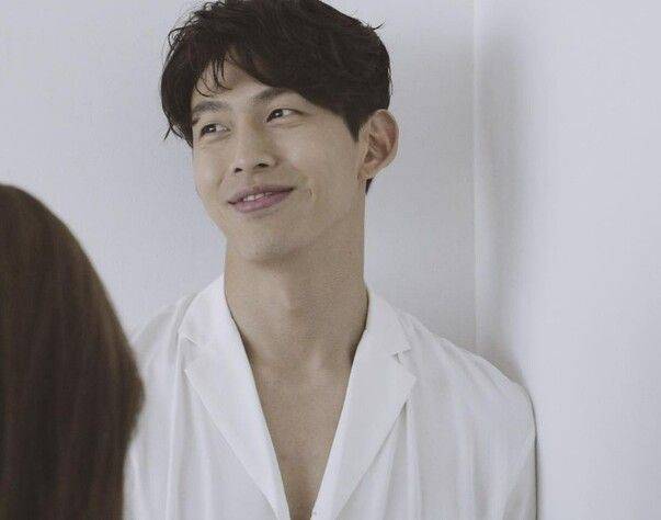 듀엣 가수 그룹 UN 출신 배우 최정원. 최정원 인스타그램 캡처