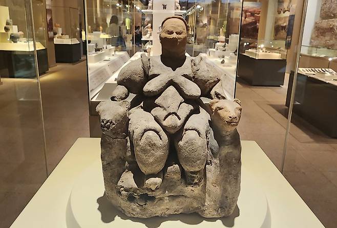 빌렌도르프의 비너스를 닮은, 9000년된 튀르키예 대지의 여신상