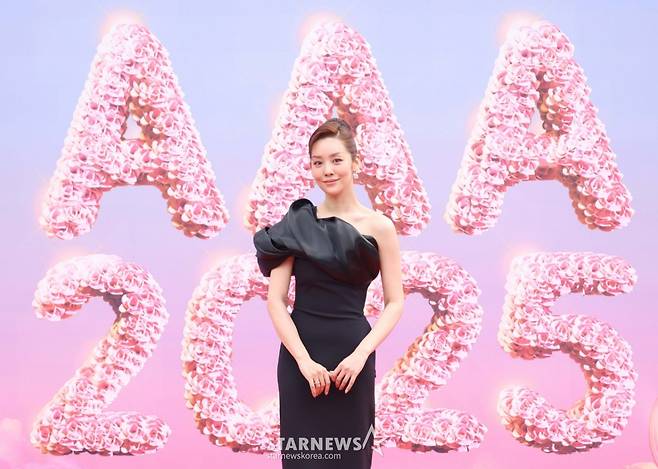 배우 차주영이 6일 가오슝 내셔널 스타디움에서 진행된 스타뉴스 주최 '10주년 아시아 아티스트 어워즈 2025(10th Anniversary Asia Artist Awards 2025, '10주년 AAA 2025') 레드카펫 행사에 참석해 포즈를 취하고 있다.   12월 6일~7일 양일에 걸쳐 가오슝 내셔널 스타디움에서 펼쳐지는 '10주년 아시아 아티스트 어워즈 2025(10th Anniversary Asia Artist Awards 2025, '10주년 AAA 2025')'와 페스타 'ACON 2025'는 MTN(머니투데이방송)과 위버스(Weverse)를 통해 각각 TV와 온라인 스트리밍으로 생중계 된다.  /2025.12.06 /사진=이동훈 photoguy@