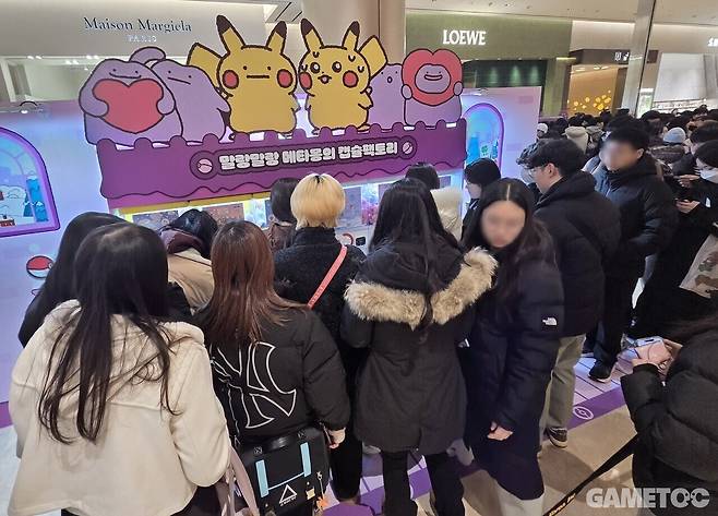 외부에도 캡슐토이 존이 마련돼 있다(사진= 홍수민 기자)