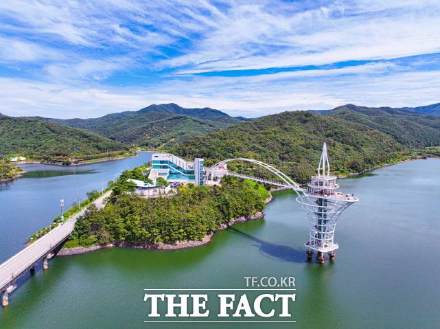 청양군 '칠갑타워' 전경. /청양군