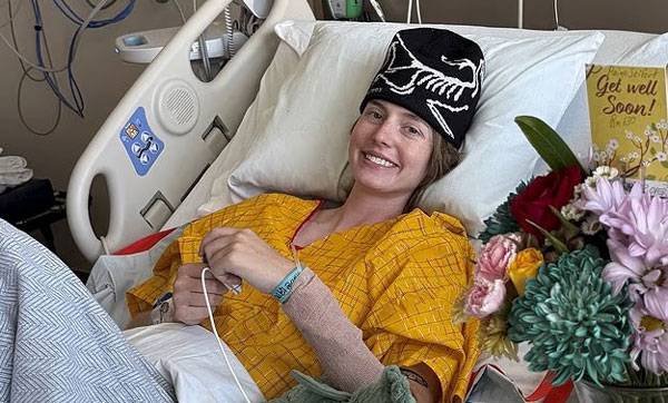 대장암을 겪은 미국의 20대 여성이 대장암 초기 증상을 간과해서는 안 된다고 강조했다./사진=데일리메일