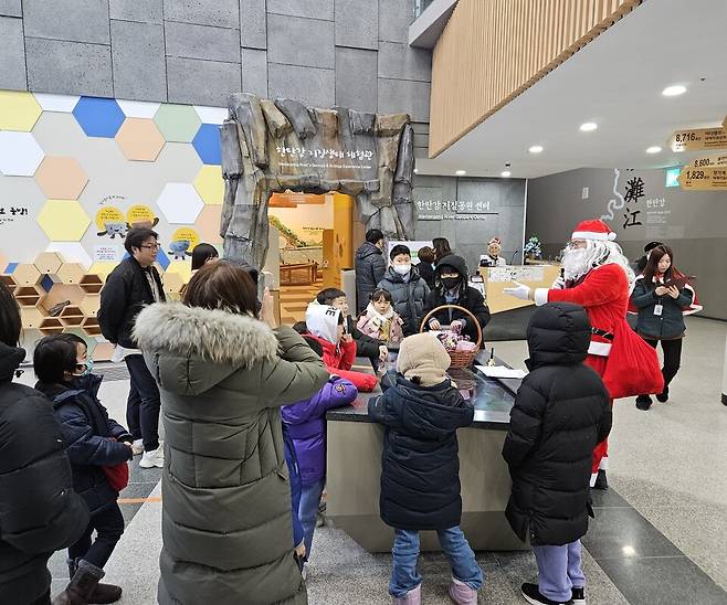 지난해 포천시 한탄강 세계지질공원센터에서 열린 문화 행사 현장 모습 ⓒ포천시 제공