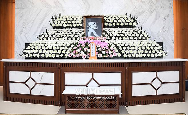 ▲ 고 윤석화 빈소 ⓒ사진공동취재단