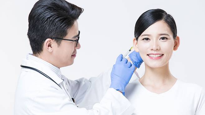 귀 필러 효과와 주의점｜출처: 클립아트코리아
