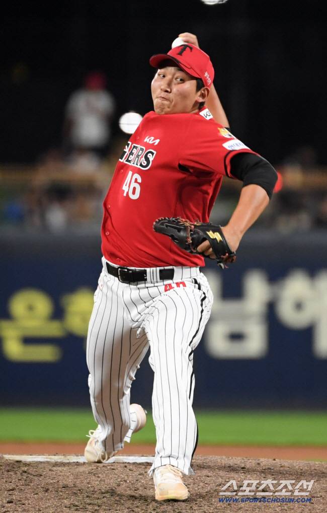 22일 광주 기아챔피언스필드에서 열린 KIA 타이거즈와 LG 트윈스의 경기. KIA 김정엽이 역투하고 있다. 광주=박재만 기자 pjm@sportschosun.com/2025.08.22/