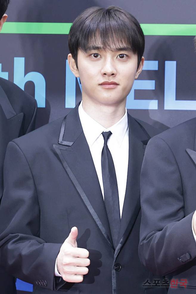 2025 멜론뮤직어워드 (The 17th Melon Music Awards, MMA2025) 레드카펫 행사에 참석한 엑소 도경수. 25.12.20 ⓒ이혜영 기자 lhy@hankooki.com