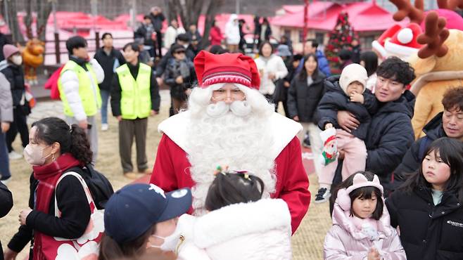 분천산타마을이 20일 개장했다. 봉화군 제공