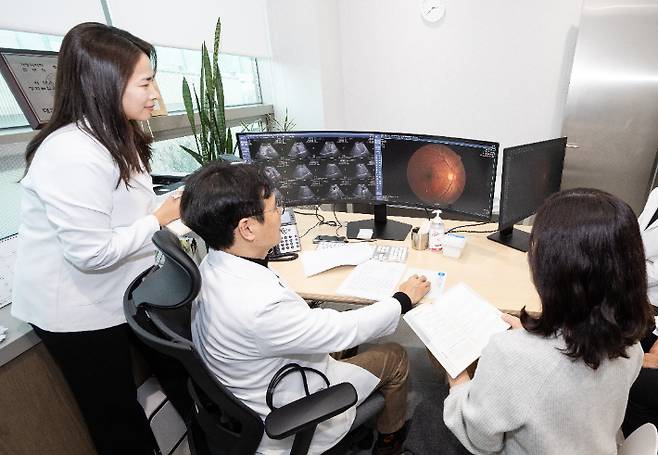 대한항공은 1969년 창립 이래 현재까지 항공의료전문기관인 항공보건의료센터를 운영하고 있다. 대한항공 제공