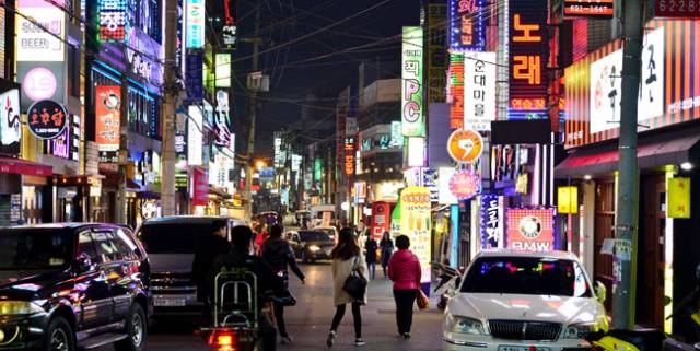 대구 달서구 두류동 먹거리타운. 매일신문DB