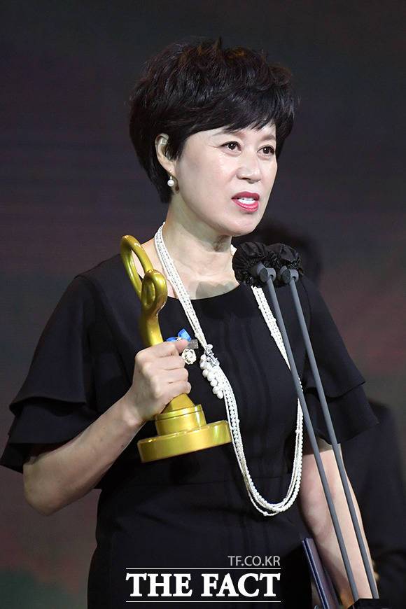 방송인 박미선이 투병 중 공동 구매를 진행한 데 관해 "불편한 분들이 있었다면 죄송하다"고 사과했다. /더팩트 DB