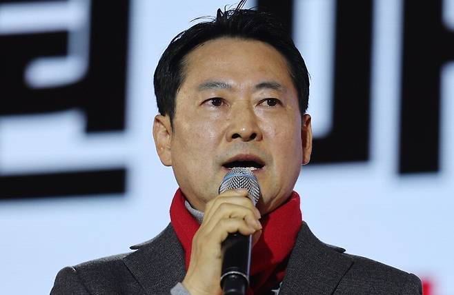 장동혁 국민의힘 대표가 19일 청주 오스코에서 열린 충북도당 당원 교육 행사에 참석해 축사하고 있다. 연합뉴스