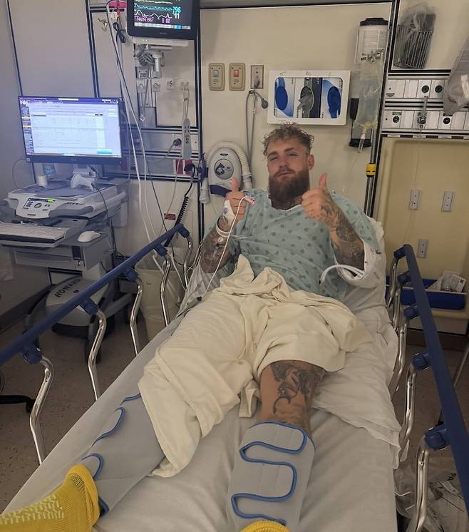 수술 후 병실에서 미소를 보인 제이크 폴 [제이크 폴 SNS 캡처. 재판매 및 DB 금지]