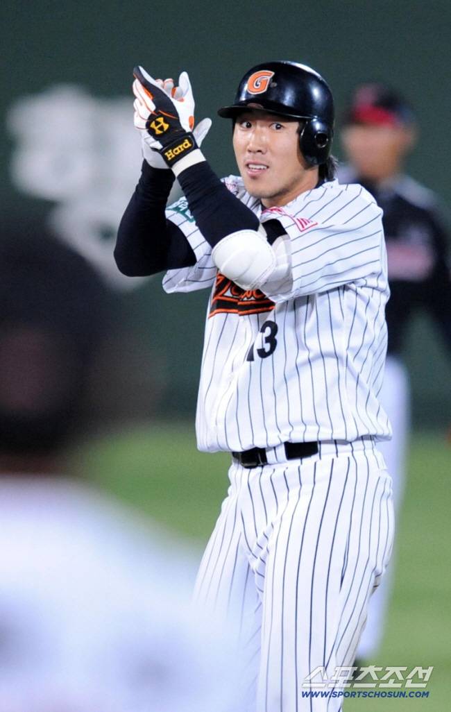 2008년 파릇파릇한 전준우. . 스포츠조선DB