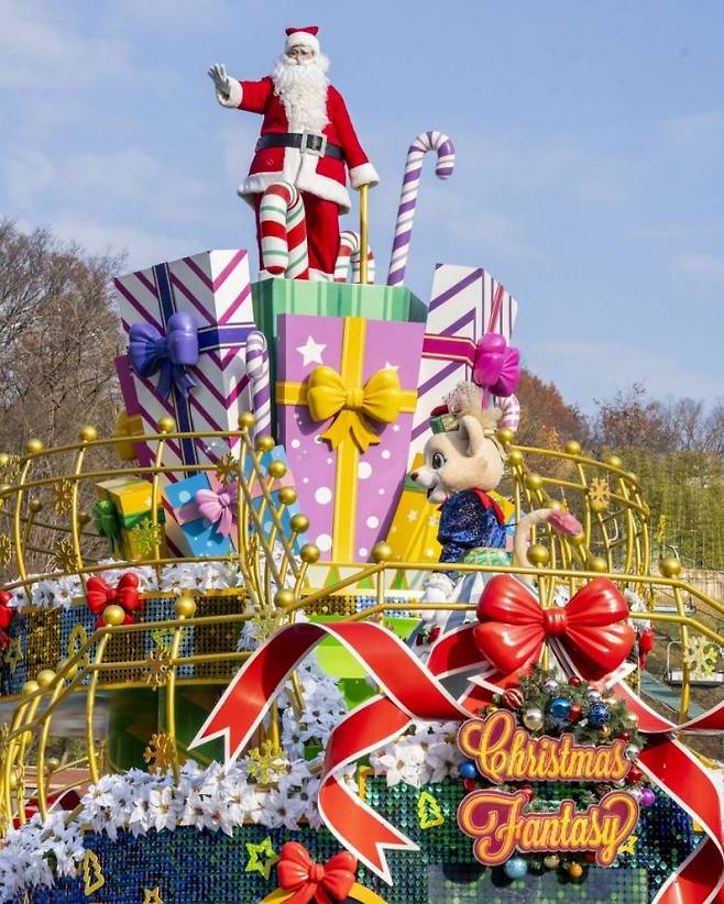 에버랜드 크리스마스 판타지 'Very Merry 산타 빌리지' 공연. 삼성물산.