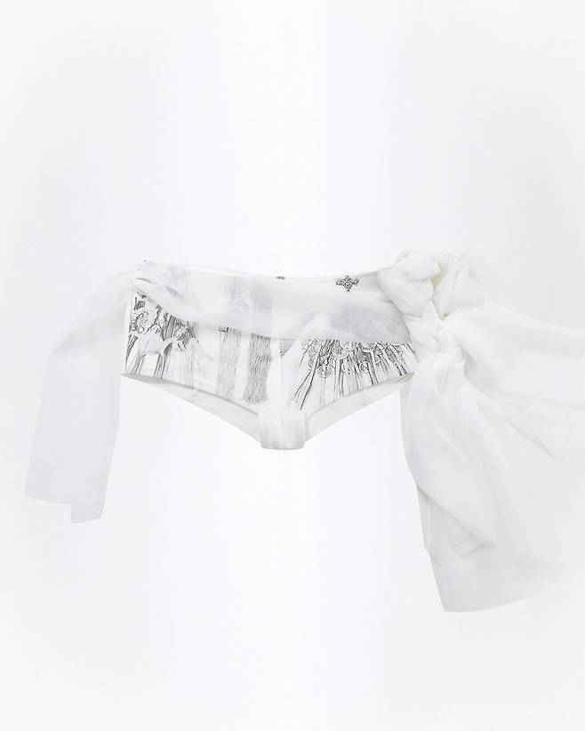 ‘ZEN’, ‘like JENNIE’에서 메인으로 착용한 무대 의상. 인스타그램 @leje.official